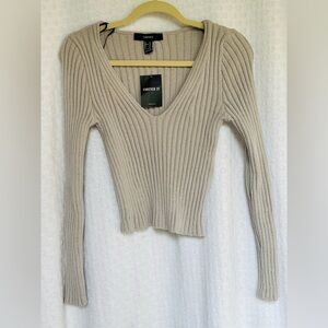 Woman’s Forever 21 Taupe V Neck Sweater Size Medium NWT